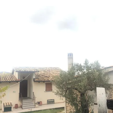 Alloggio per agriturismo La Valle Dei Mandorli *